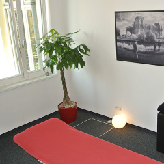 raum02-physiotherapie-praxis-schiffbauerdamm-berlin-mitte-friedrichstrasse-krankengymnastik-lymphdrainage.jpg